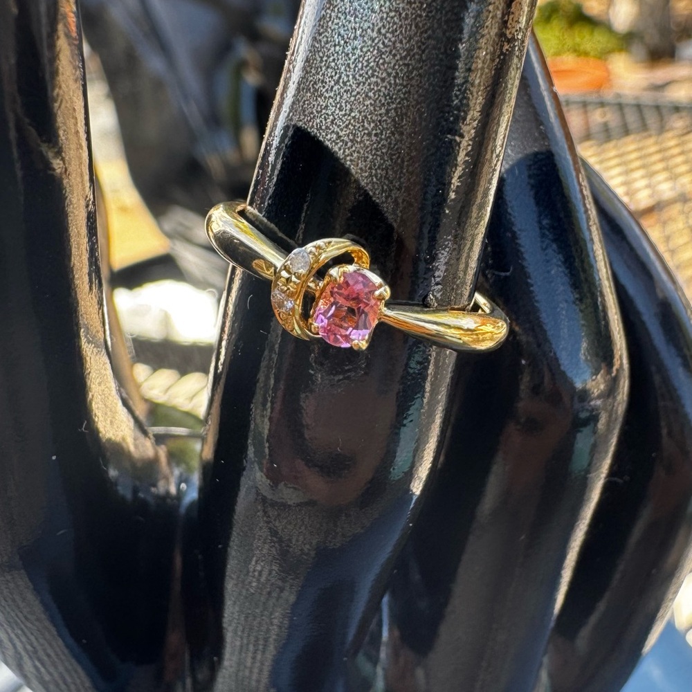 Japan Pure K18 Gold with Pink Tourmaline and NATURAL Diamond Ring